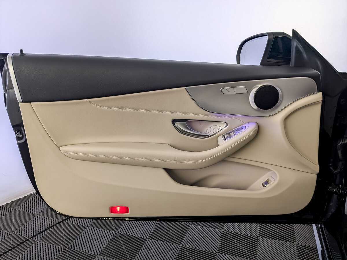 Купить Mercedes-Benz C-Класс с пробегом. Фото: #14