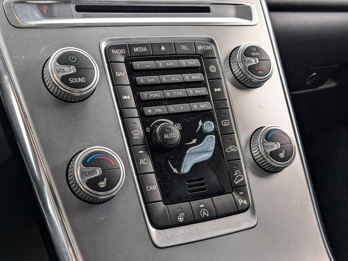 Купить Volvo XC60 с пробегом. Фото: #16