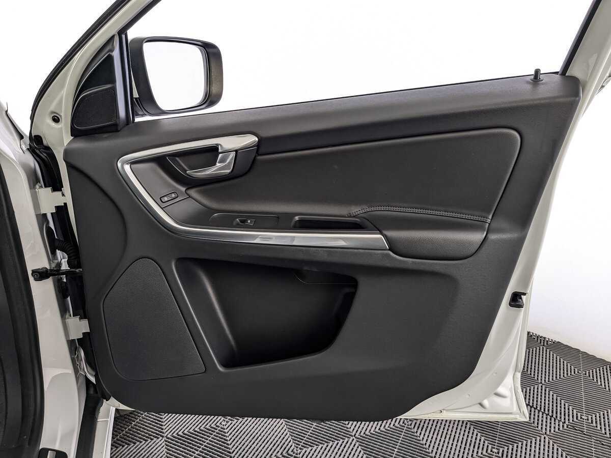 Купить Volvo XC60 с пробегом. Фото: #20