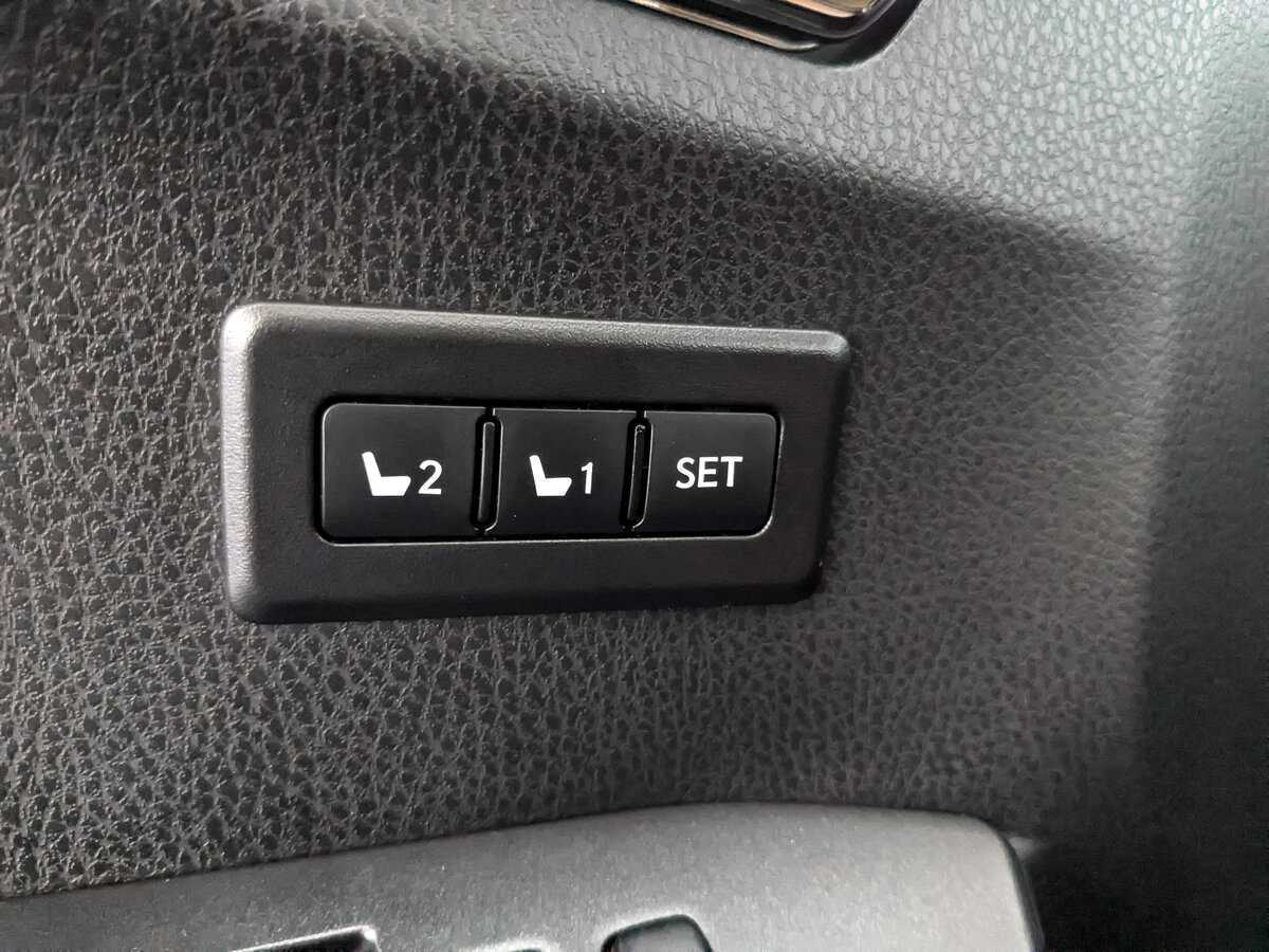 Купить Toyota RAV4 с пробегом. Фото: #24