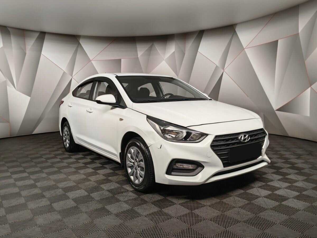Купить Hyundai Solaris с пробегом. Фото: #2