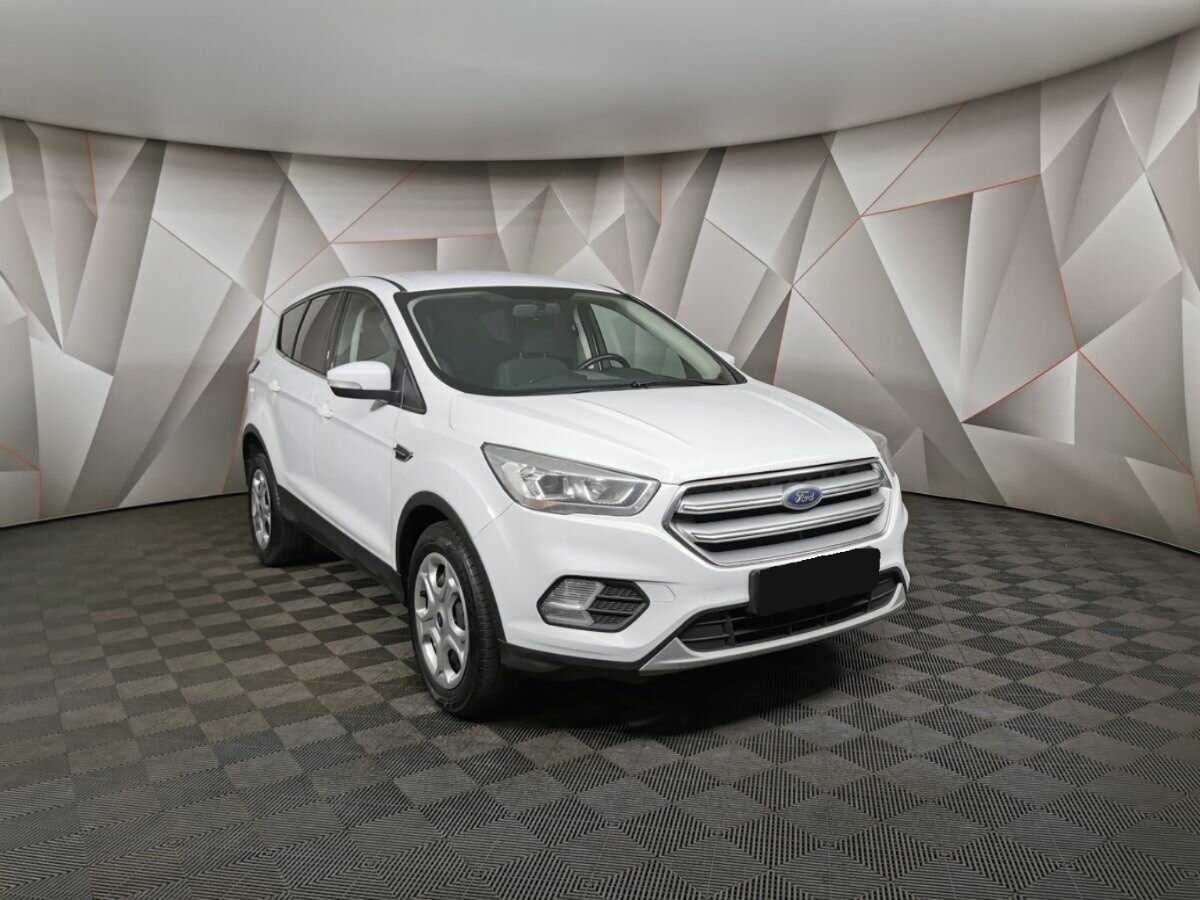 Купить Ford Kuga с пробегом. Фото: #2