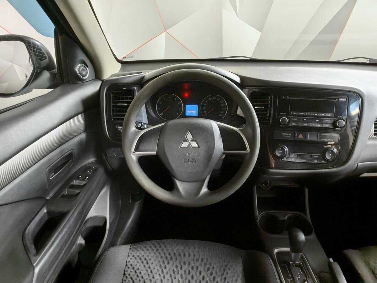 Купить Mitsubishi Outlander с пробегом. Фото: #14