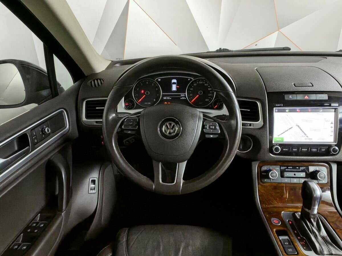 Купить Volkswagen Touareg с пробегом. Фото: #13