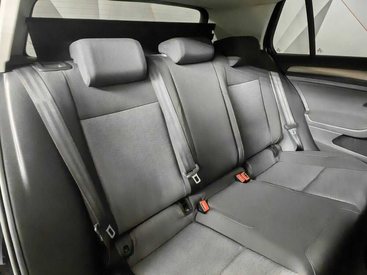 Купить Volkswagen Golf с пробегом. Фото: #12