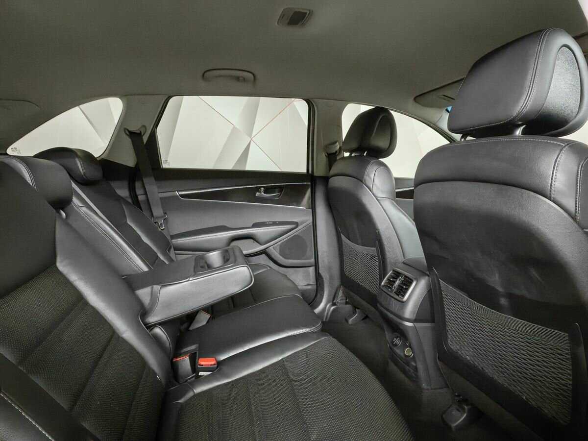 Купить Kia Sorento с пробегом. Фото: #11