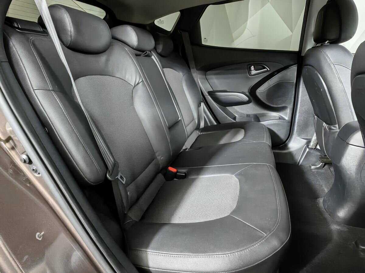 Купить Hyundai ix35 с пробегом. Фото: #11