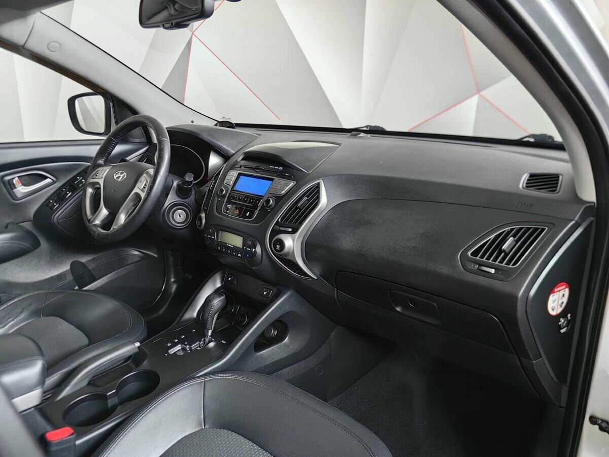 Купить Hyundai ix35 с пробегом. Фото: #8