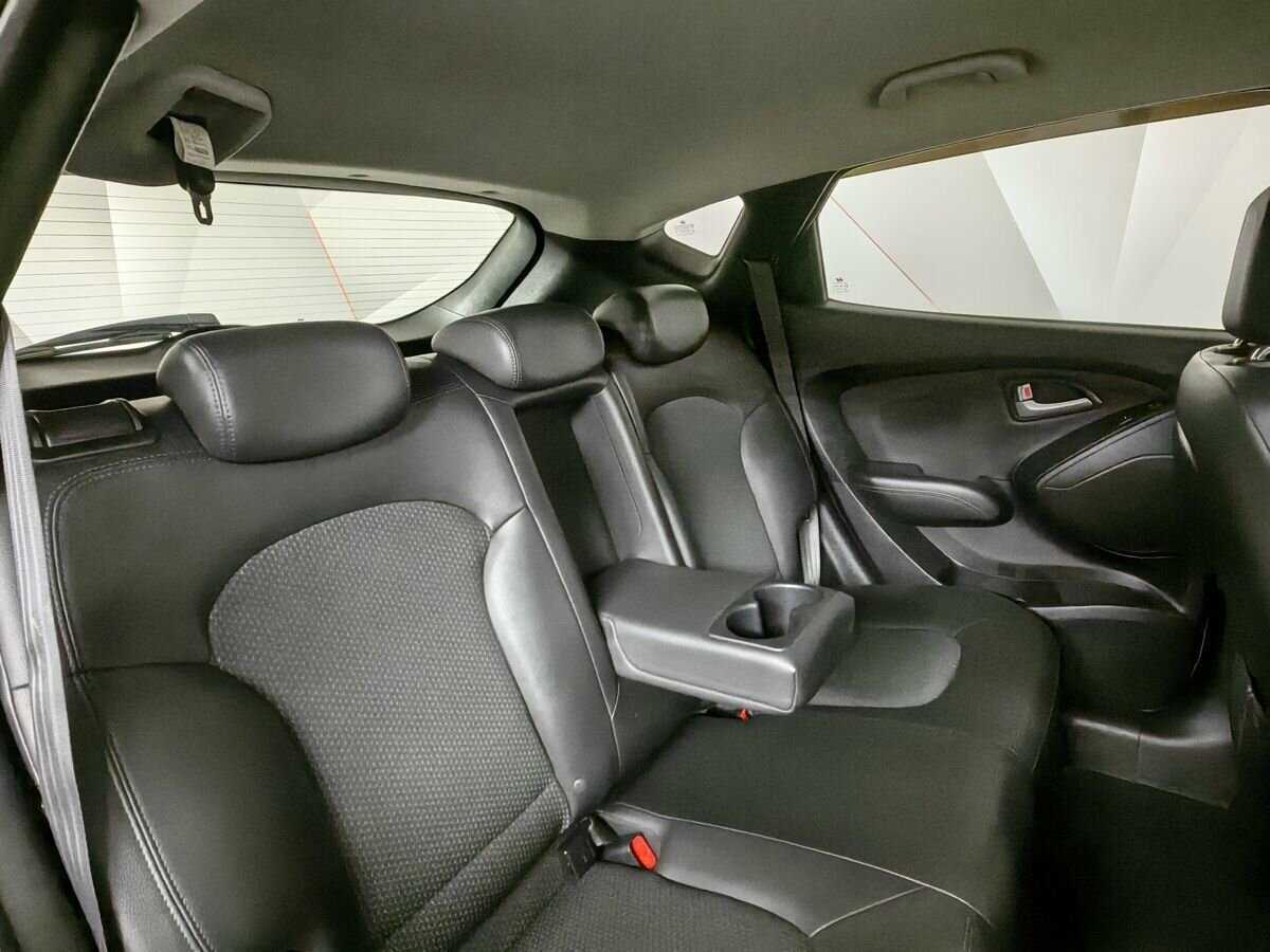 Купить Hyundai ix35 с пробегом. Фото: #11