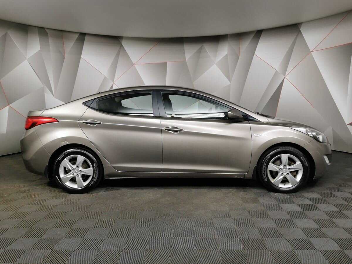 Купить Hyundai Elantra с пробегом. Фото: #5