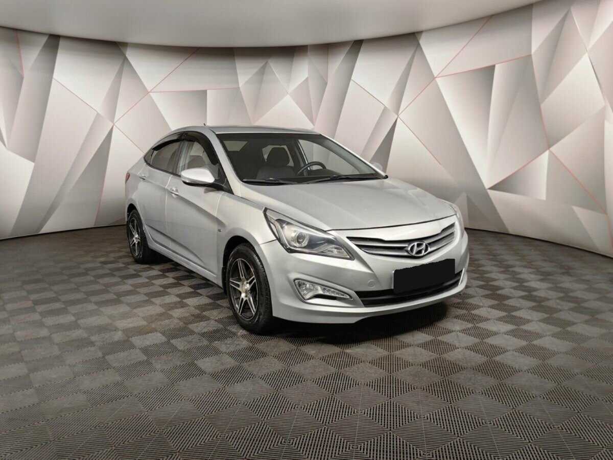 Купить Hyundai Solaris с пробегом. Фото: #2