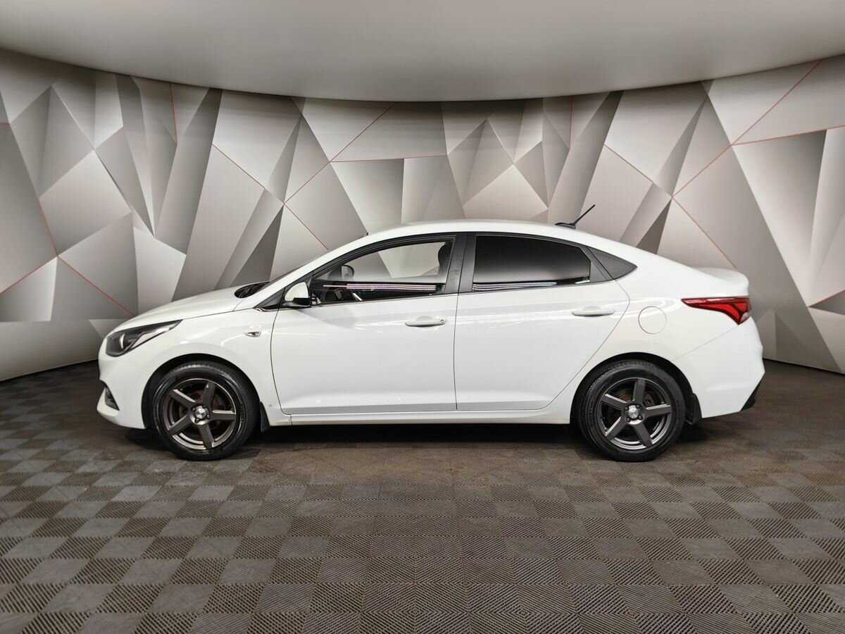 Купить Hyundai Solaris с пробегом. Фото: #4