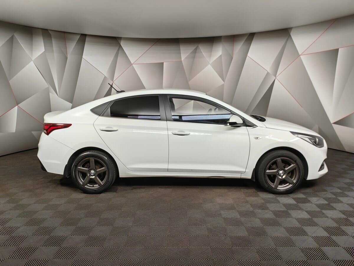 Купить Hyundai Solaris с пробегом. Фото: #5