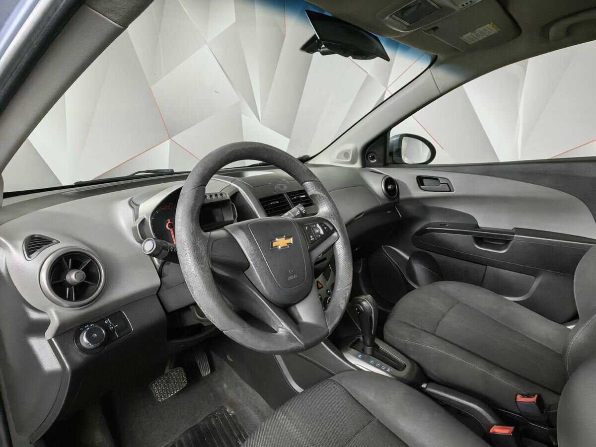 Купить Chevrolet Aveo с пробегом. Фото: #13