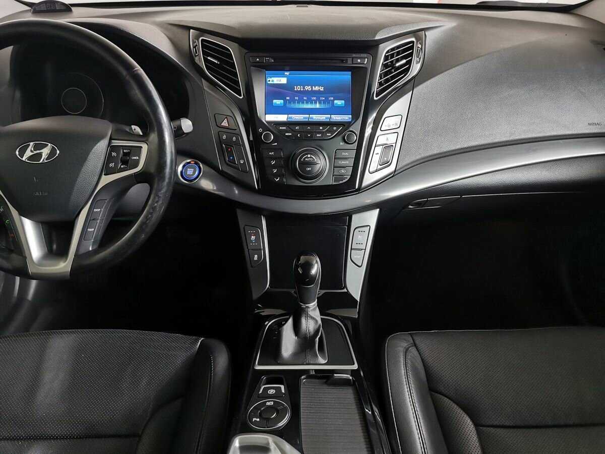 Купить Hyundai i40 с пробегом. Фото: #10