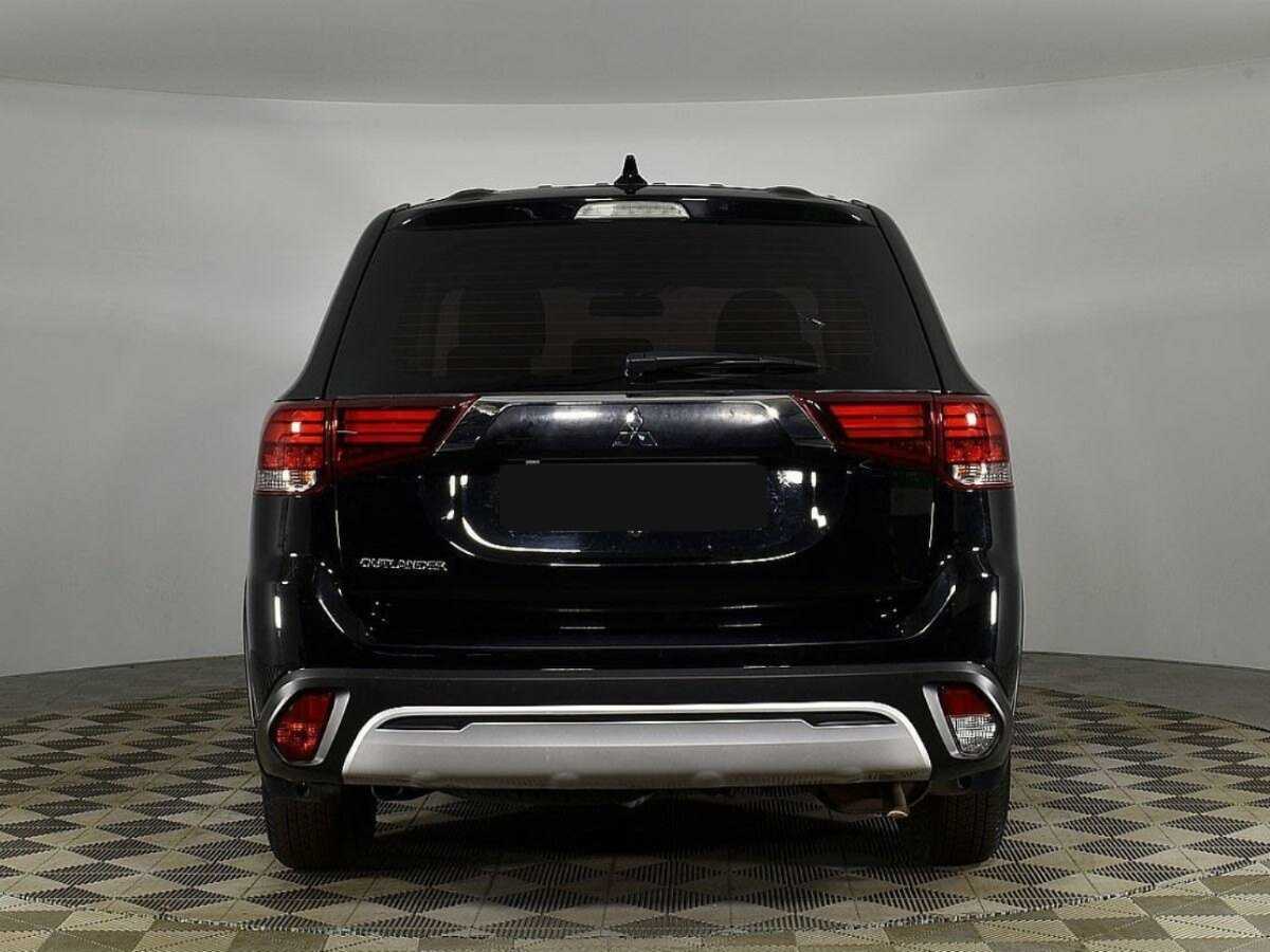 Купить Mitsubishi Outlander с пробегом. Фото: #3