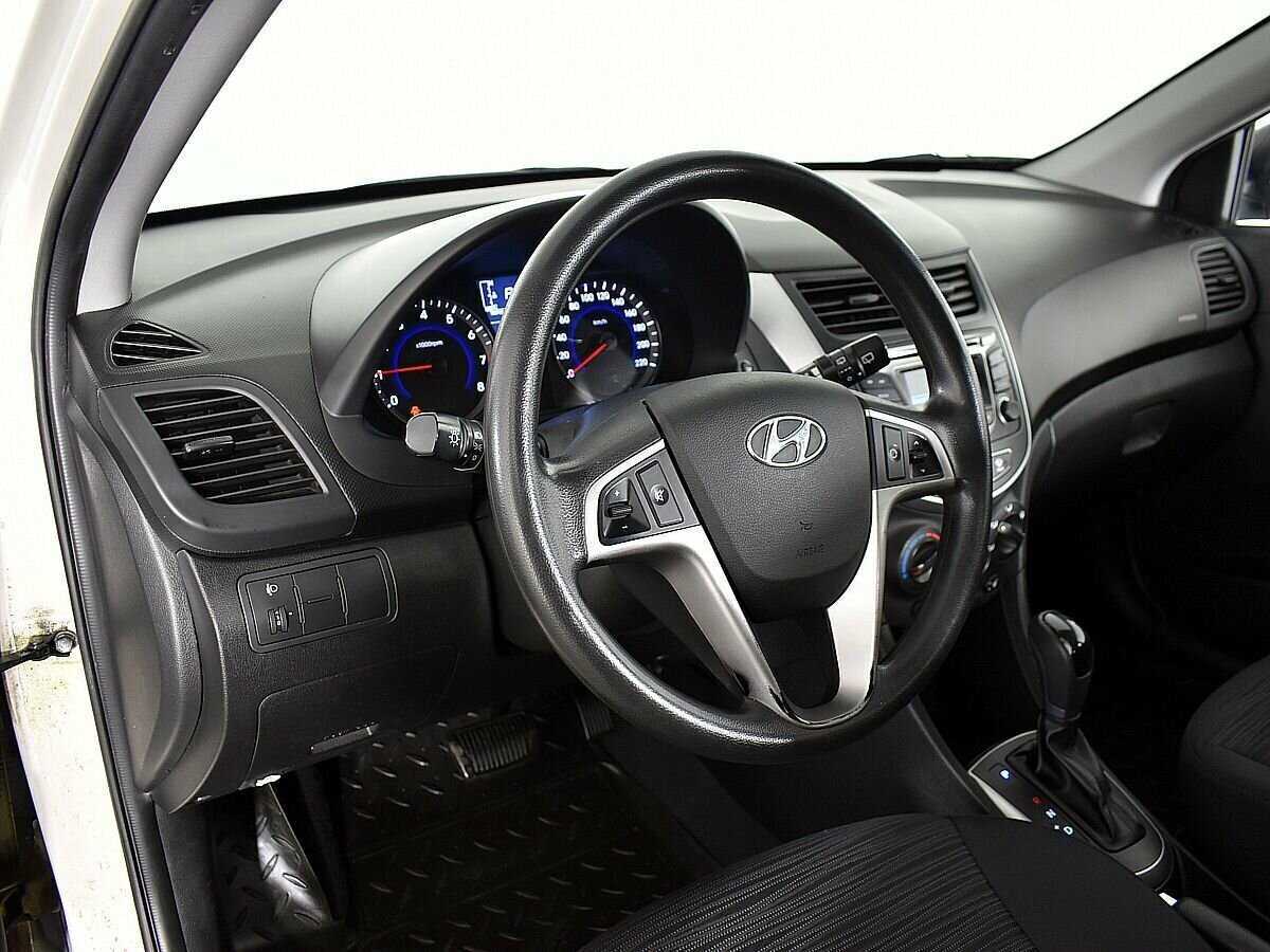 Купить Hyundai Solaris с пробегом. Фото: #6