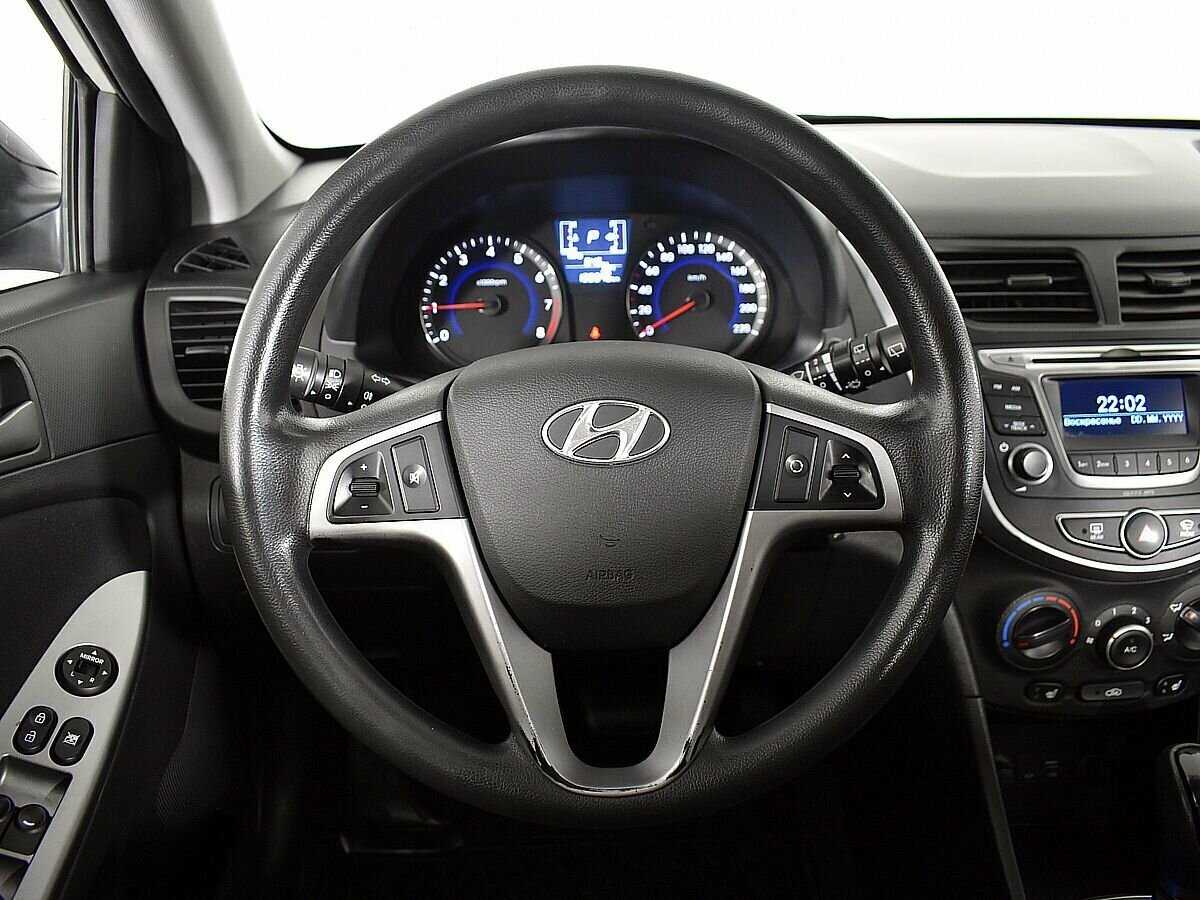 Купить Hyundai Solaris с пробегом. Фото: #10