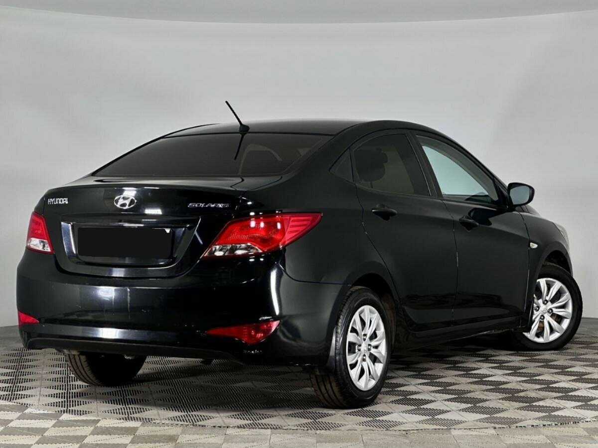 Купить Hyundai Solaris с пробегом. Фото: #1