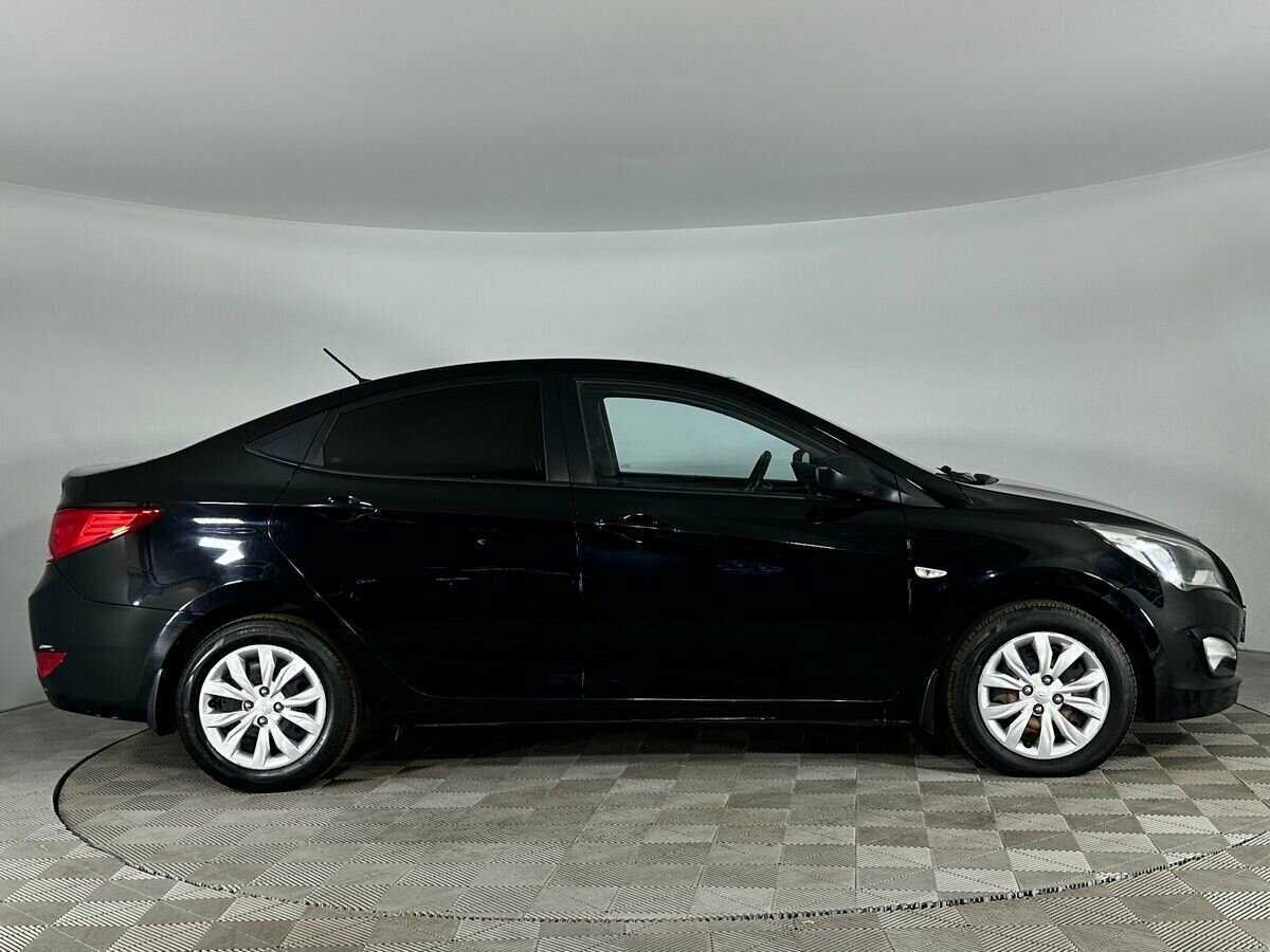 Купить Hyundai Solaris с пробегом. Фото: #4