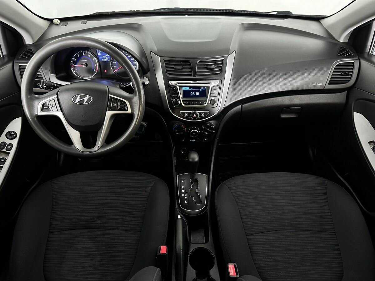 Купить Hyundai Solaris с пробегом. Фото: #8