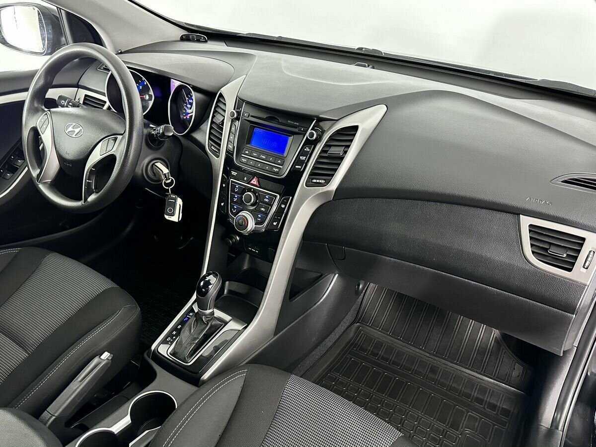 Купить Hyundai i30 с пробегом. Фото: #8