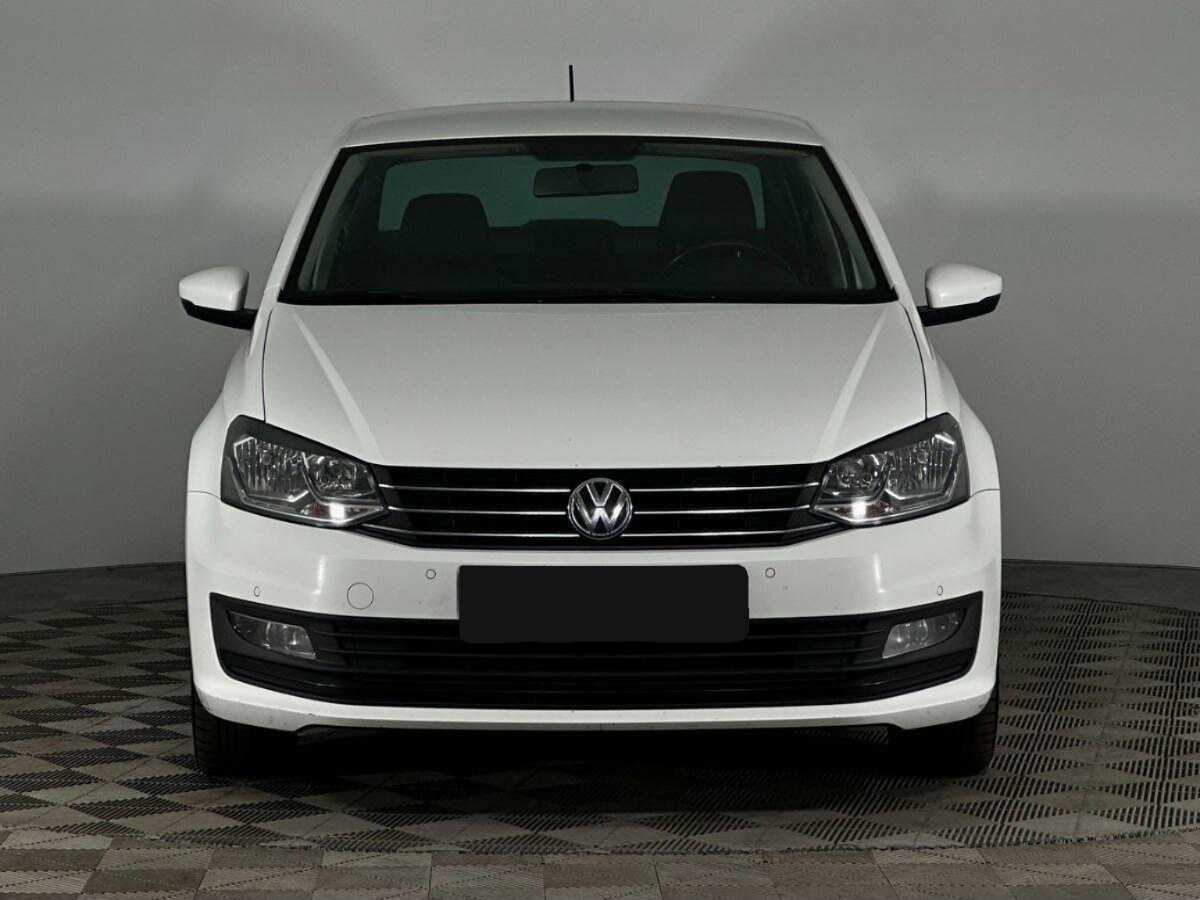 Купить Volkswagen Polo с пробегом. Фото: #2