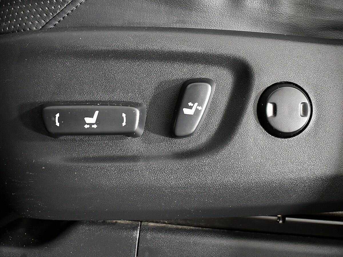 Купить Toyota Land Cruiser Prado с пробегом. Фото: #18