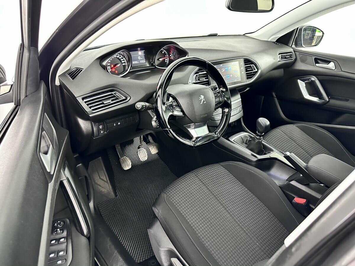 Купить Peugeot 308 с пробегом. Фото: #5