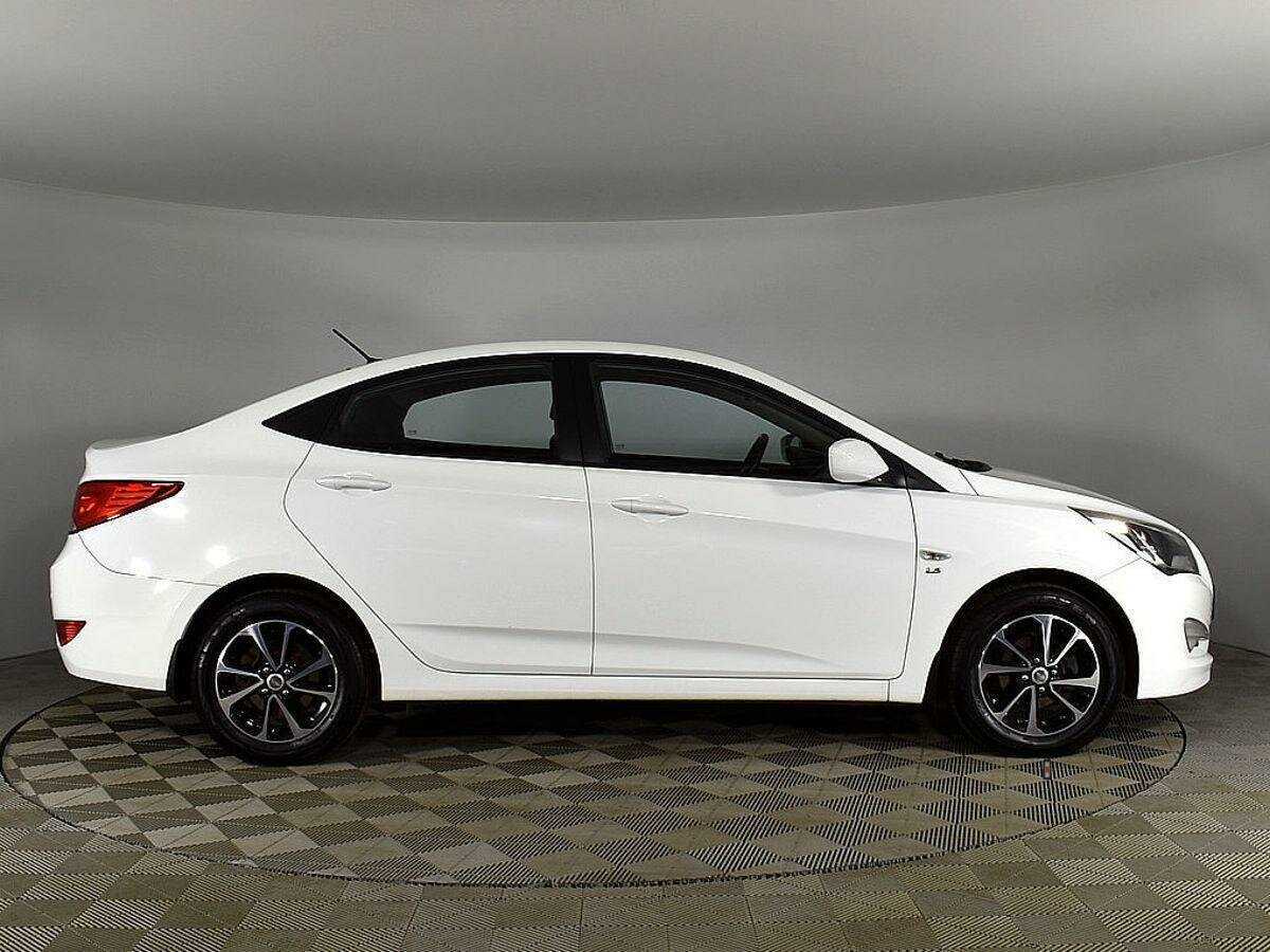 Купить Hyundai Solaris с пробегом. Фото: #4