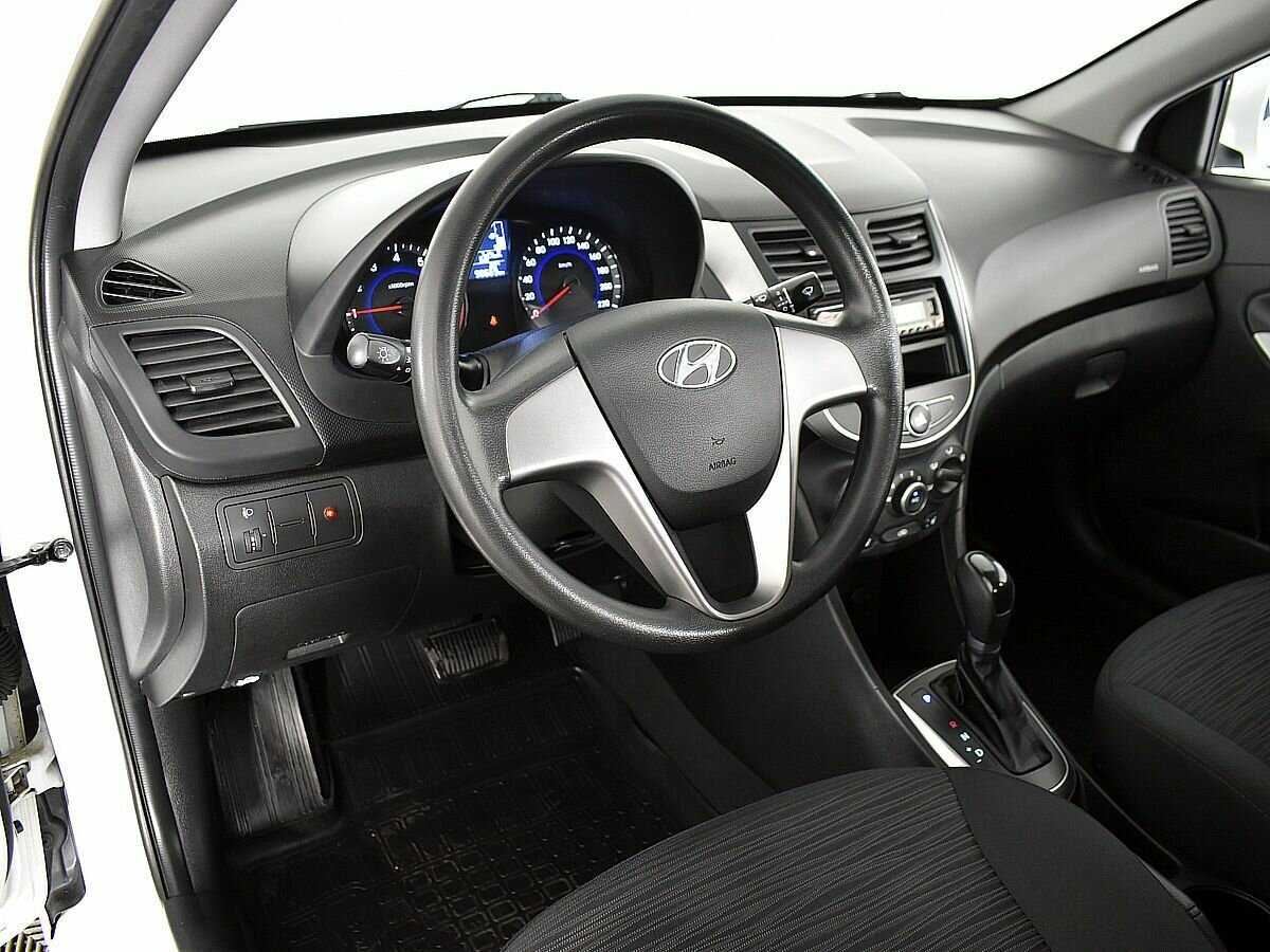 Купить Hyundai Solaris с пробегом. Фото: #6