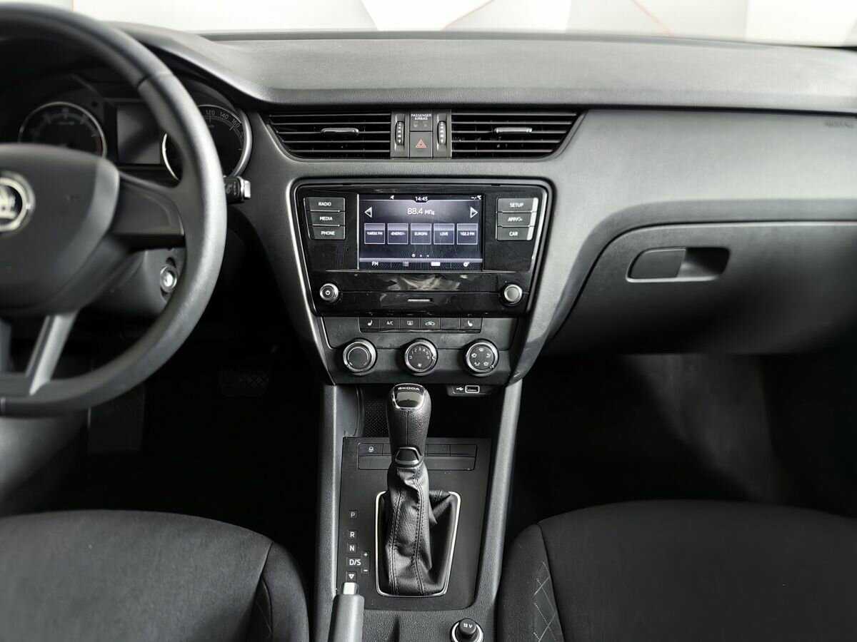 Купить Skoda Octavia с пробегом. Фото: #10