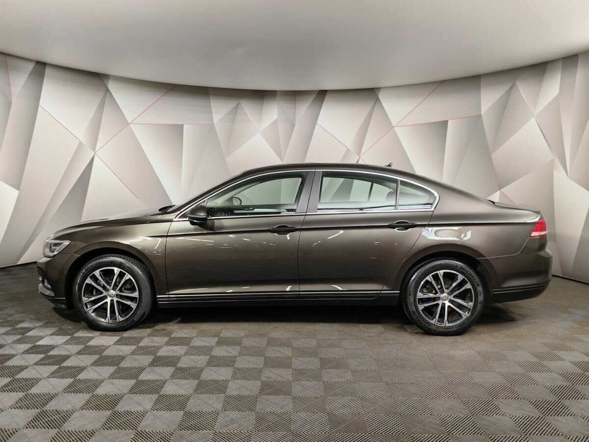 Купить Volkswagen Passat с пробегом. Фото: #4