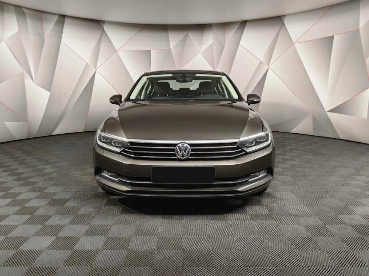Купить Volkswagen Passat с пробегом. Фото: #6