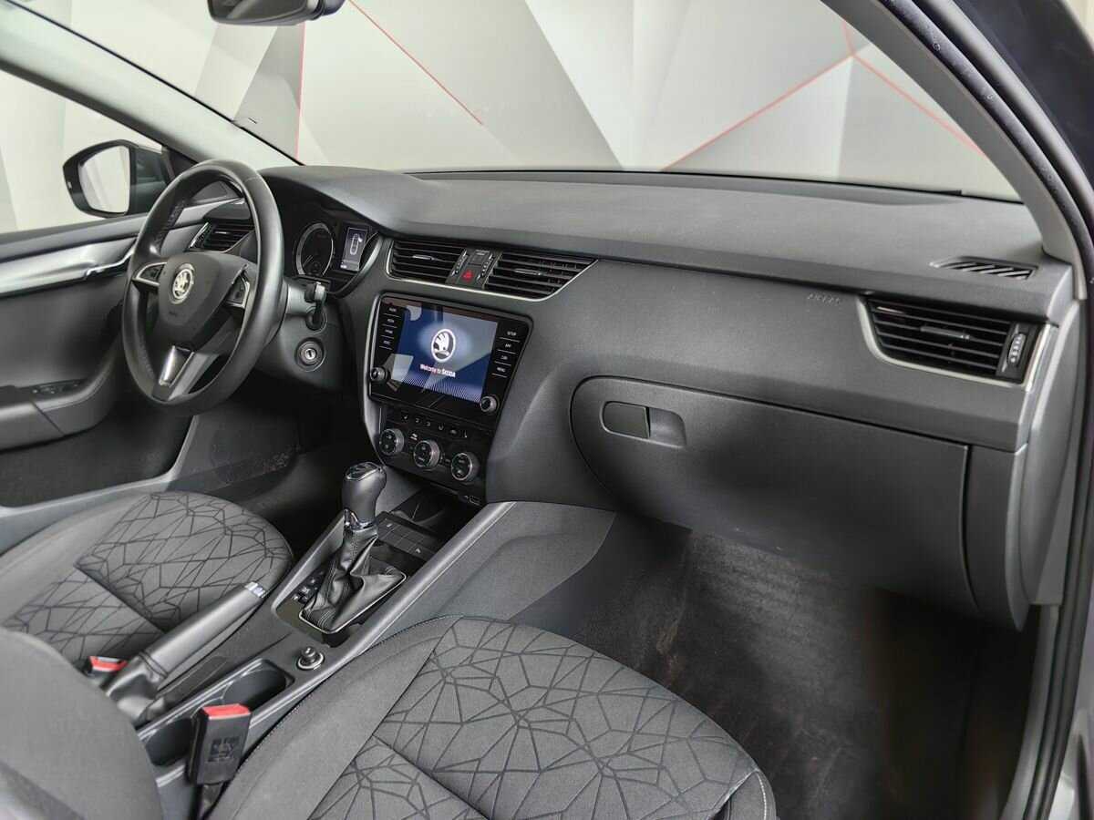 Купить Skoda Octavia с пробегом. Фото: #8