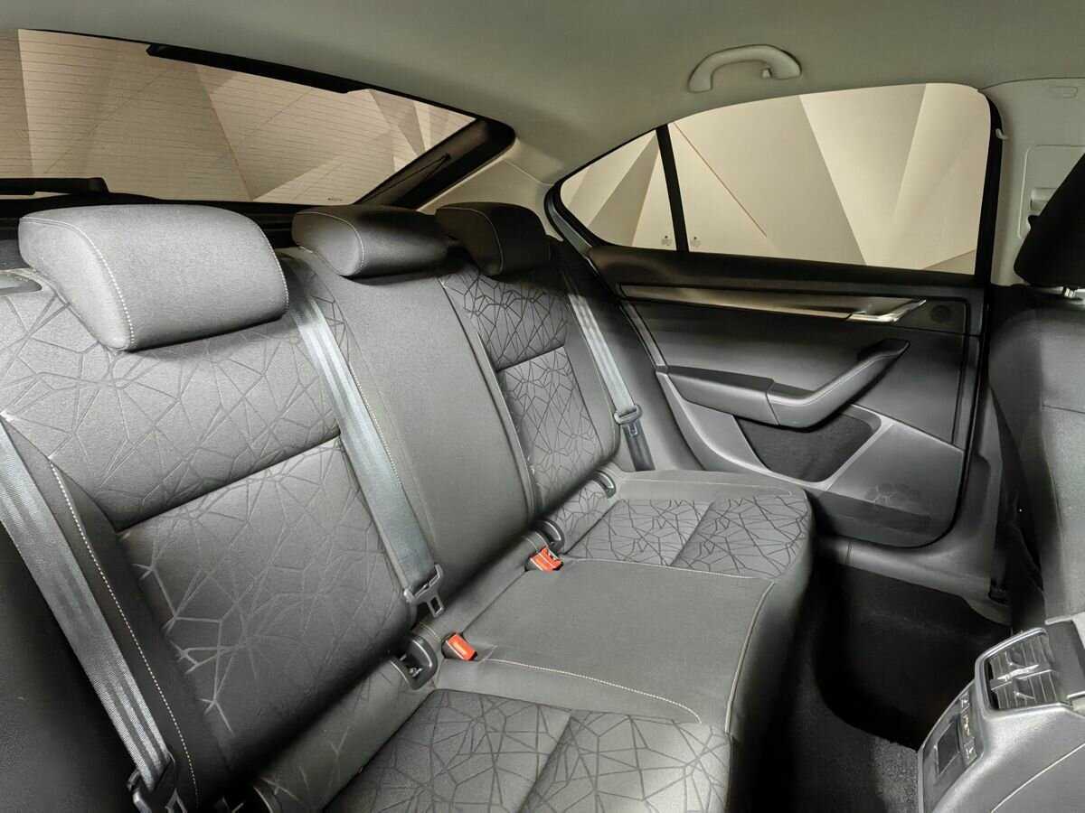 Купить Skoda Octavia с пробегом. Фото: #12