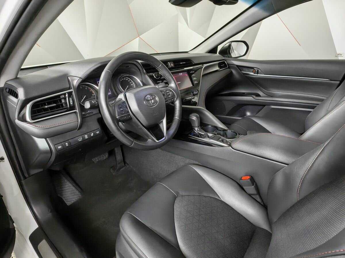 Купить Toyota Camry с пробегом. Фото: #13