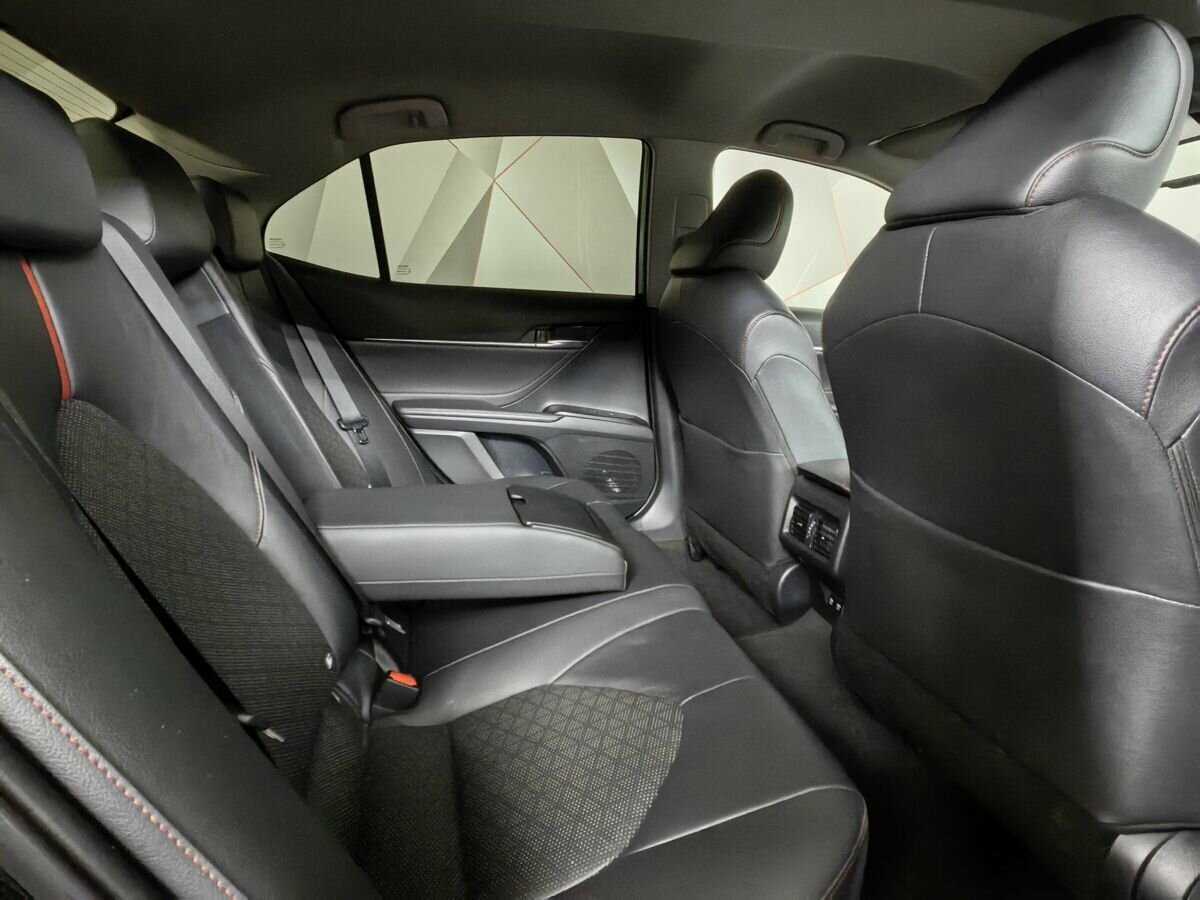 Купить Toyota Camry с пробегом. Фото: #11