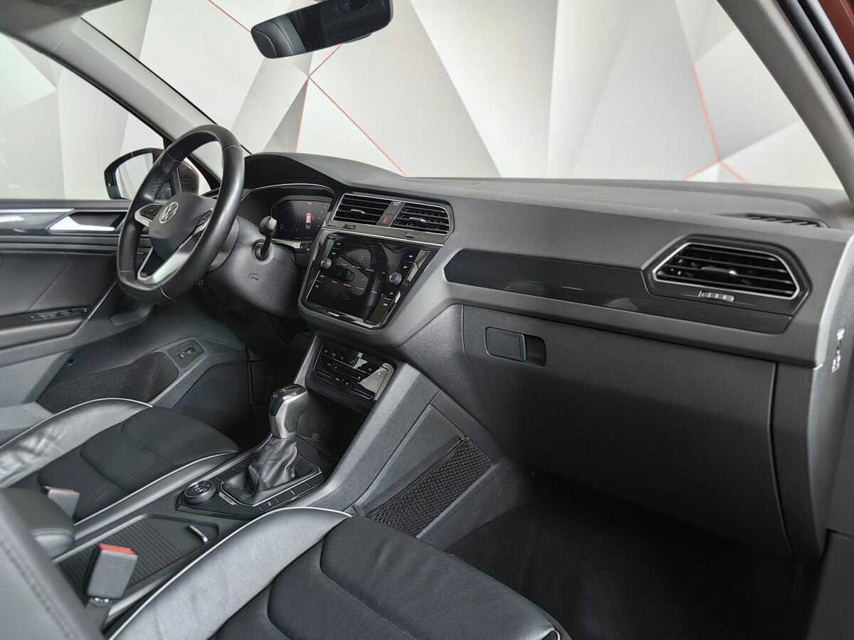Купить Volkswagen Tiguan с пробегом. Фото: #8
