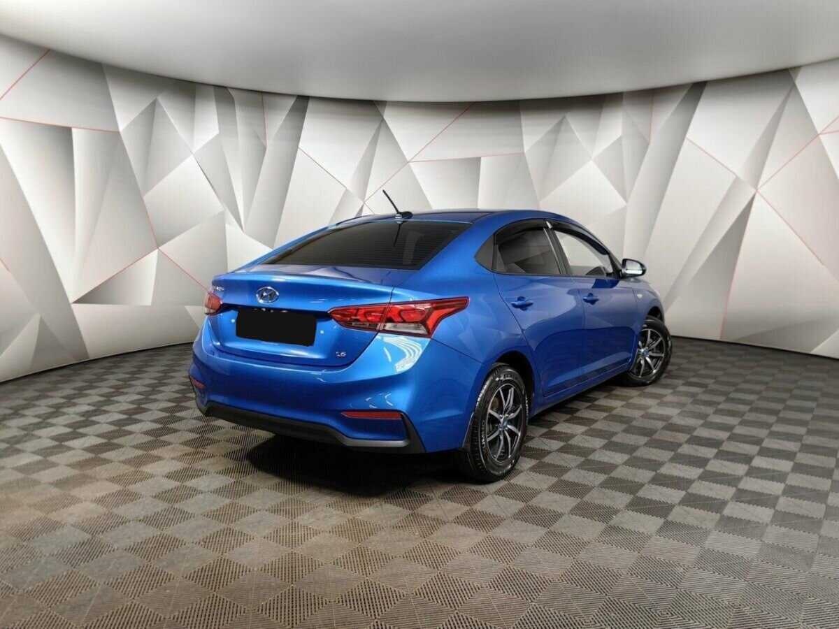 Купить Hyundai Solaris с пробегом. Фото: #1