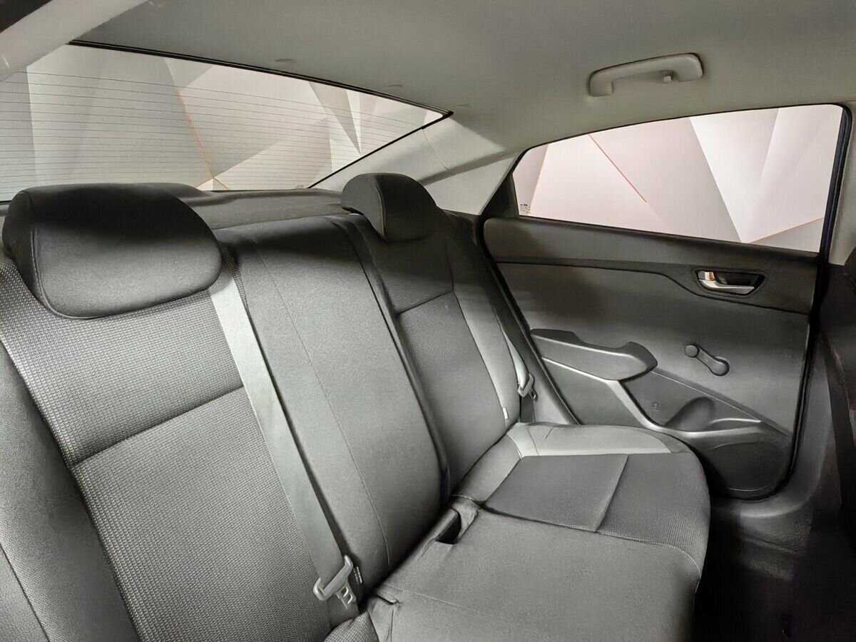 Купить Hyundai Solaris с пробегом. Фото: #11