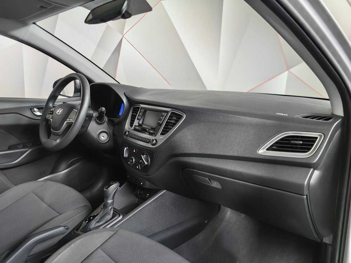 Купить Hyundai Solaris с пробегом. Фото: #8