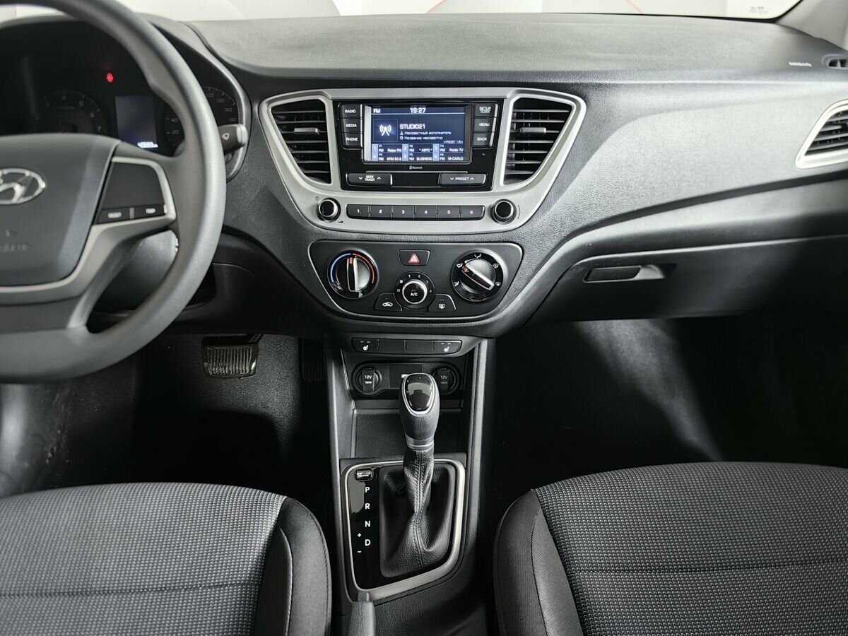 Купить Hyundai Solaris с пробегом. Фото: #10