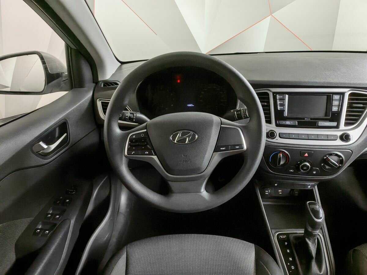 Купить Hyundai Solaris с пробегом. Фото: #14