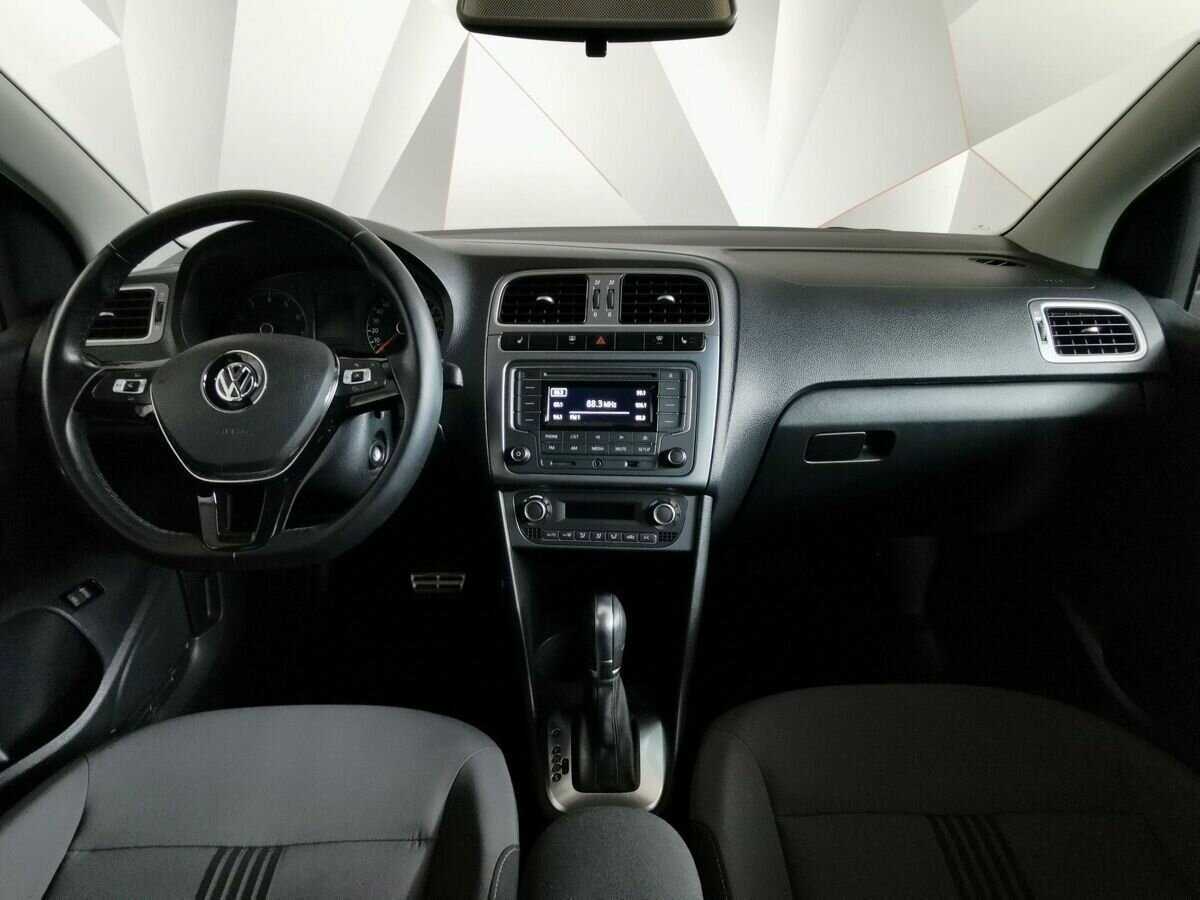 Купить Volkswagen Polo с пробегом. Фото: #9