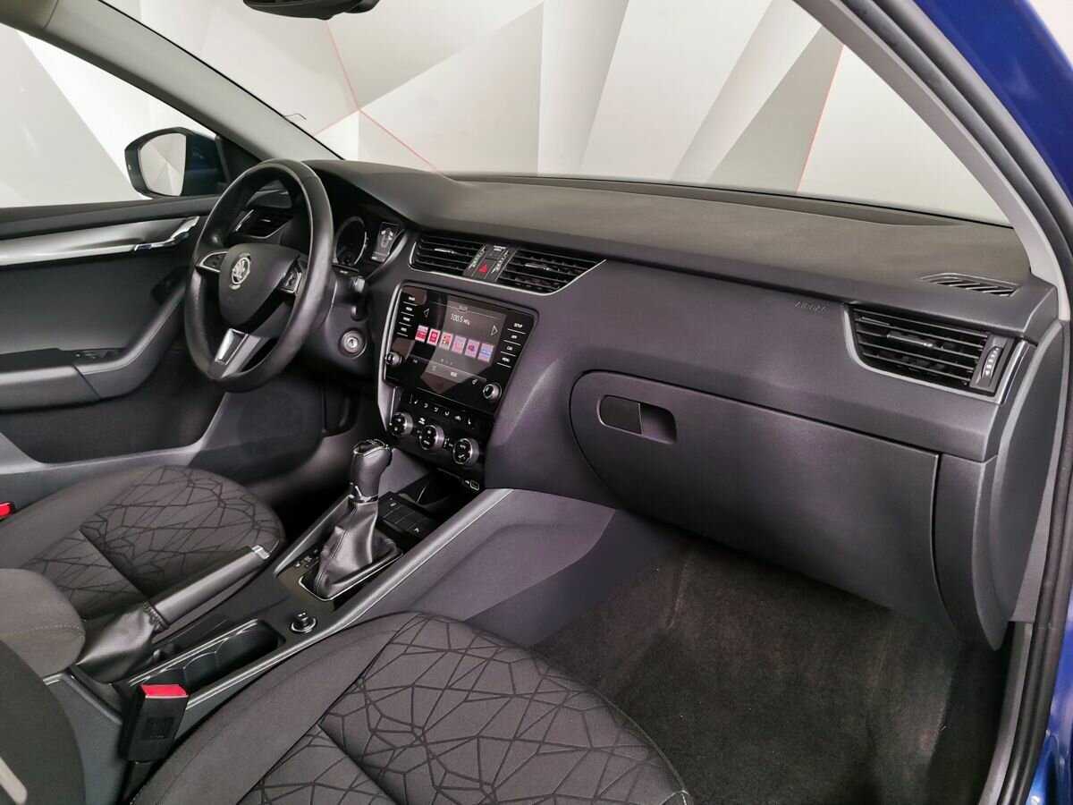 Купить Skoda Octavia с пробегом. Фото: #8