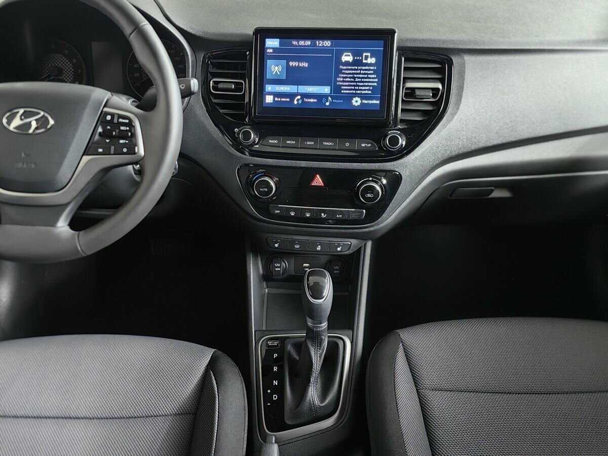 Купить Hyundai Solaris с пробегом. Фото: #9