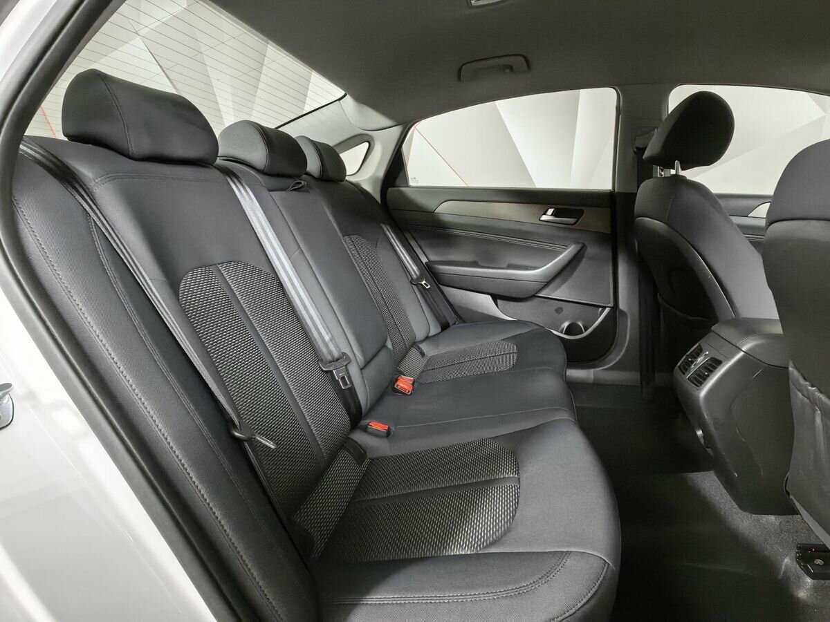 Купить Hyundai Sonata с пробегом. Фото: #11