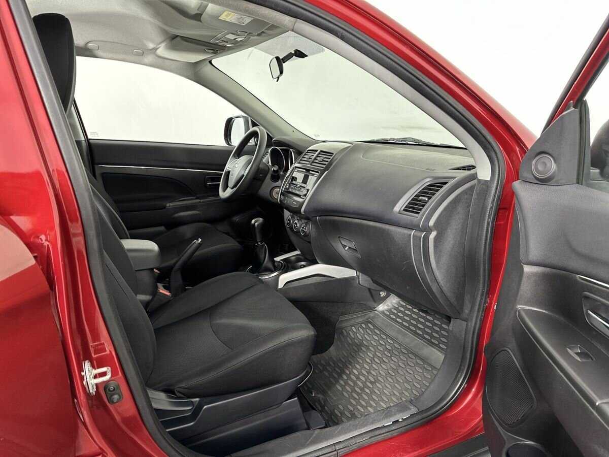Купить Mitsubishi ASX с пробегом. Фото: #13