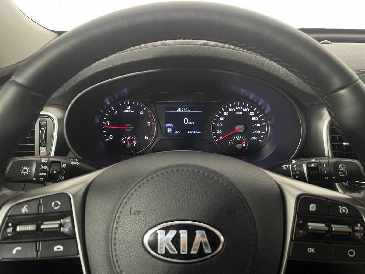 Купить Kia Sorento с пробегом. Фото: #10